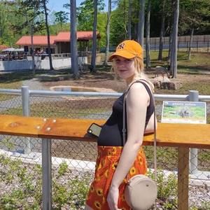 Meet your Posher, Megan